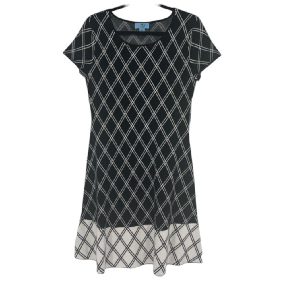 CeCe NWT Knit Short Sleeve Dress‎ Size M